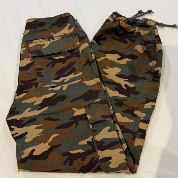 NWoT Levi’s ‘94 Baggy Cargo Pants Camo Print Size 29 Y2K Never Worn - Picture 10 of 14
